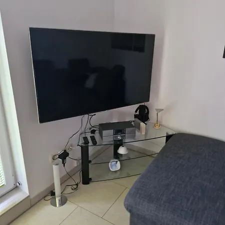 An Der Brunnenaue 4 Sterne, E-ladestation Am Haus, Wlan, Netflix, Garten * סגרד