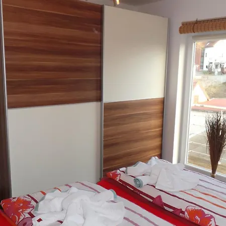 Holiday home An Der Brunnenaue 4 Sterne, E-ladestation Am Haus, Wlan, Netflix, Garten