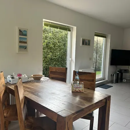 An Der Brunnenaue 4 Sterne, E-ladestation Am Haus, Wlan, Netflix, Garten * Загард